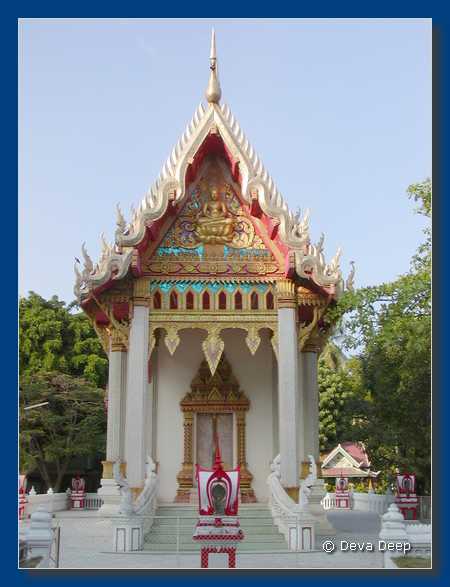 Ubon Ratchathani Wat Pa Yai 20031216-5